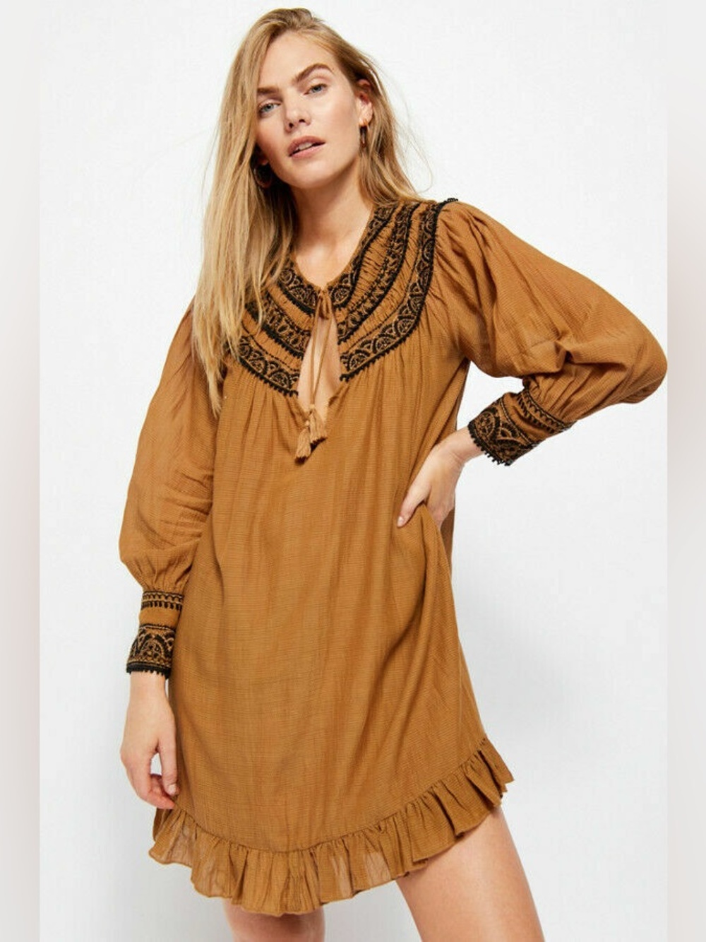 Free People Bohemian Erin Mini Dress Neutral Embroidered Ruffle Bottom Size L